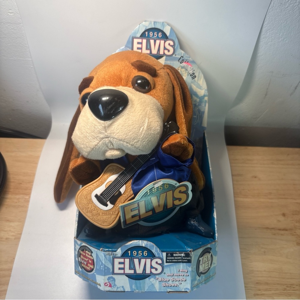 Elvis 56 Hound Dog Ultimate Collection Singing Plush Toy Blue Suede Shoes Gemmy